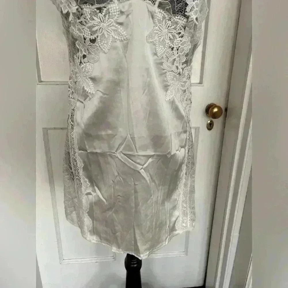 BNWT  Carinaca White Camisole Top Size Small - Picture 3 of 7